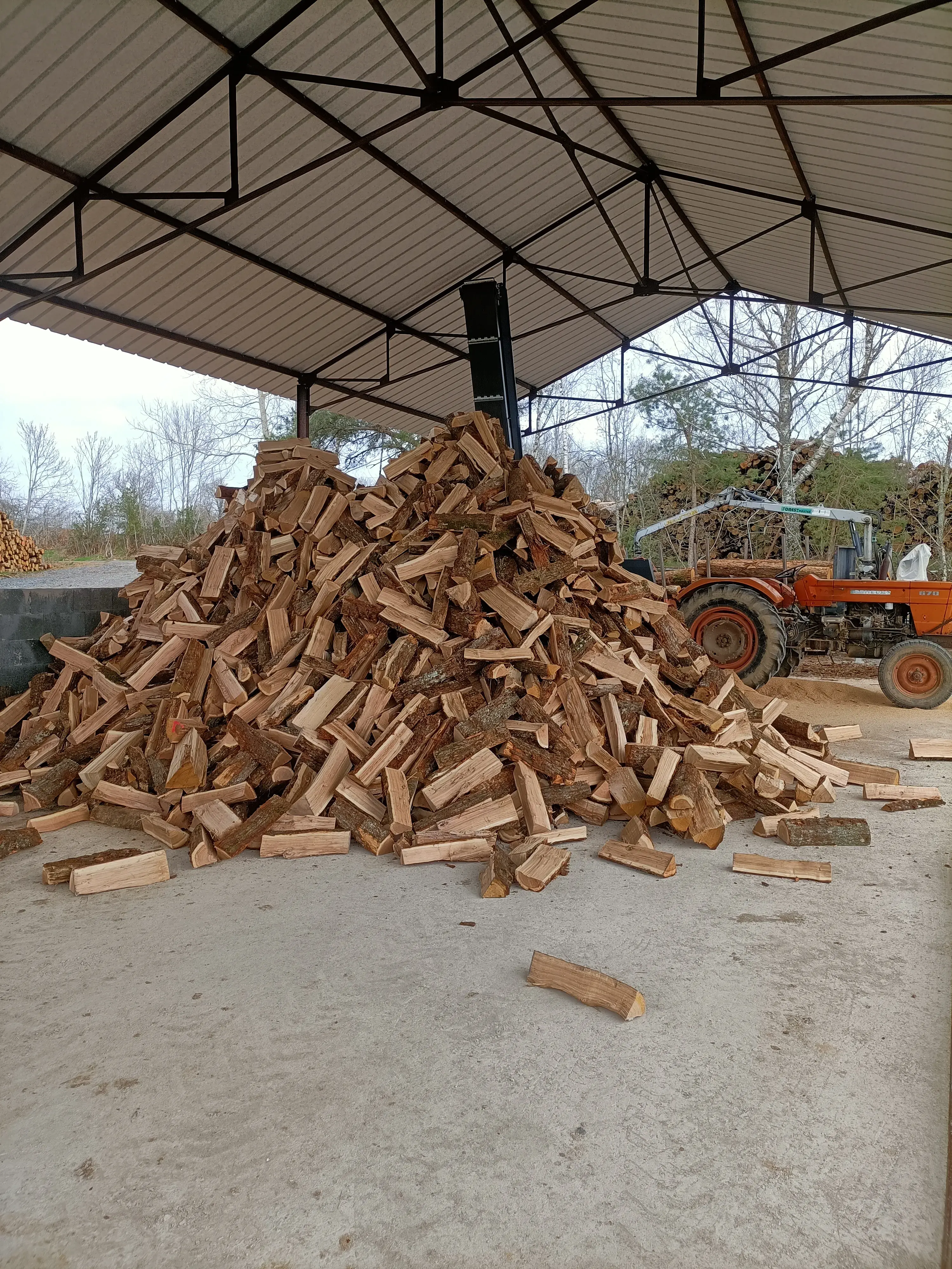 Dômes Bois de Chauffage ; Vente bois de chauffage ; livraison  puy de dome